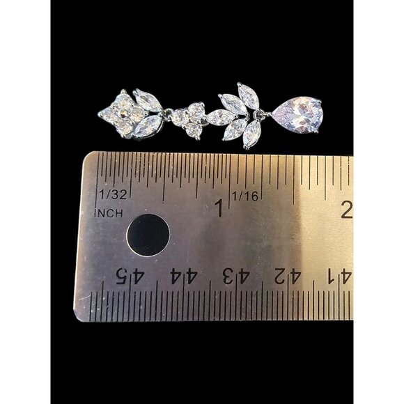 Large Teardrop Silver Earring - Picture 4 of 4